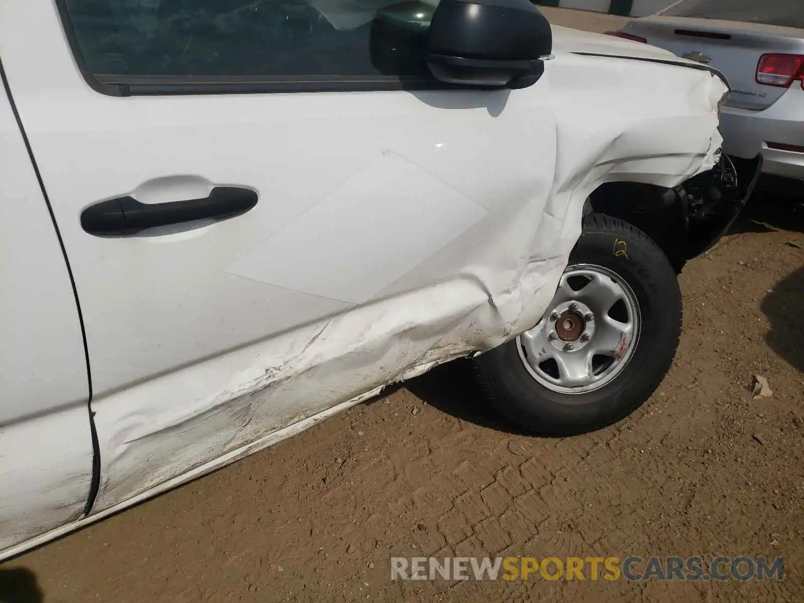 9 Photograph of a damaged car 5TFRX5GN0KX160021 TOYOTA TACOMA 2019