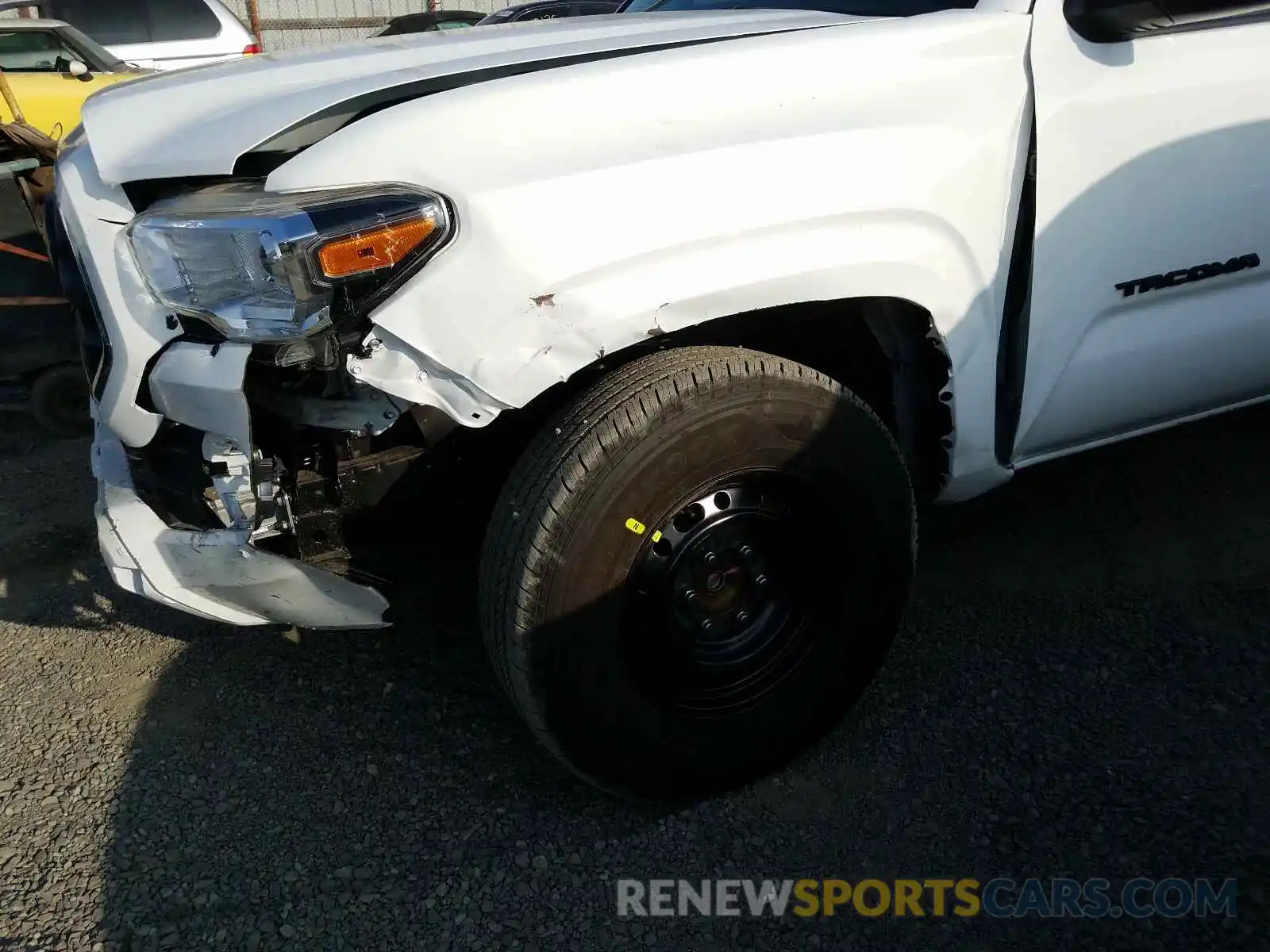 9 Photograph of a damaged car 5TFRX5GN1KX156012 TOYOTA TACOMA 2019