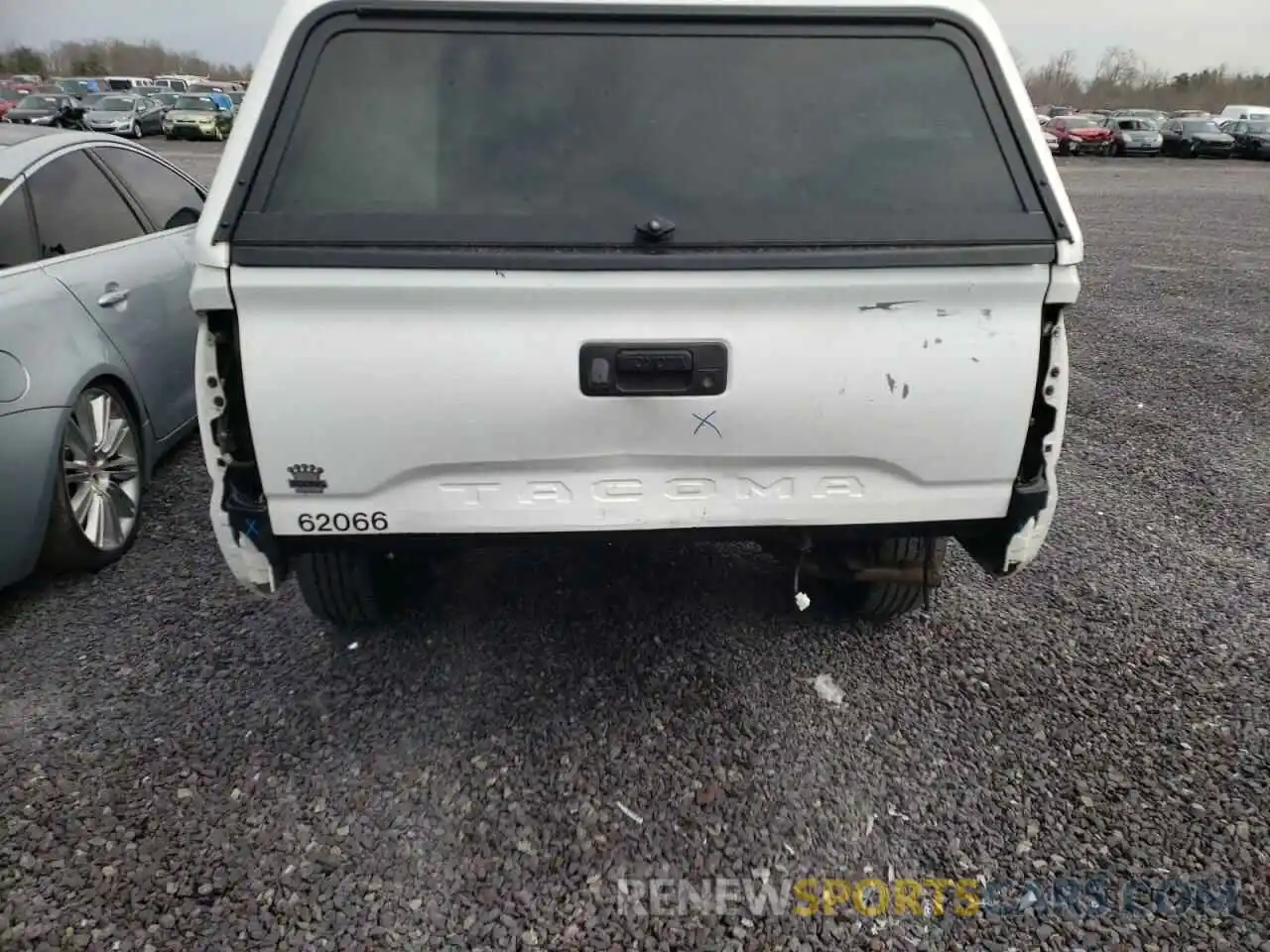 9 Photograph of a damaged car 5TFRX5GN1KX157483 TOYOTA TACOMA 2019