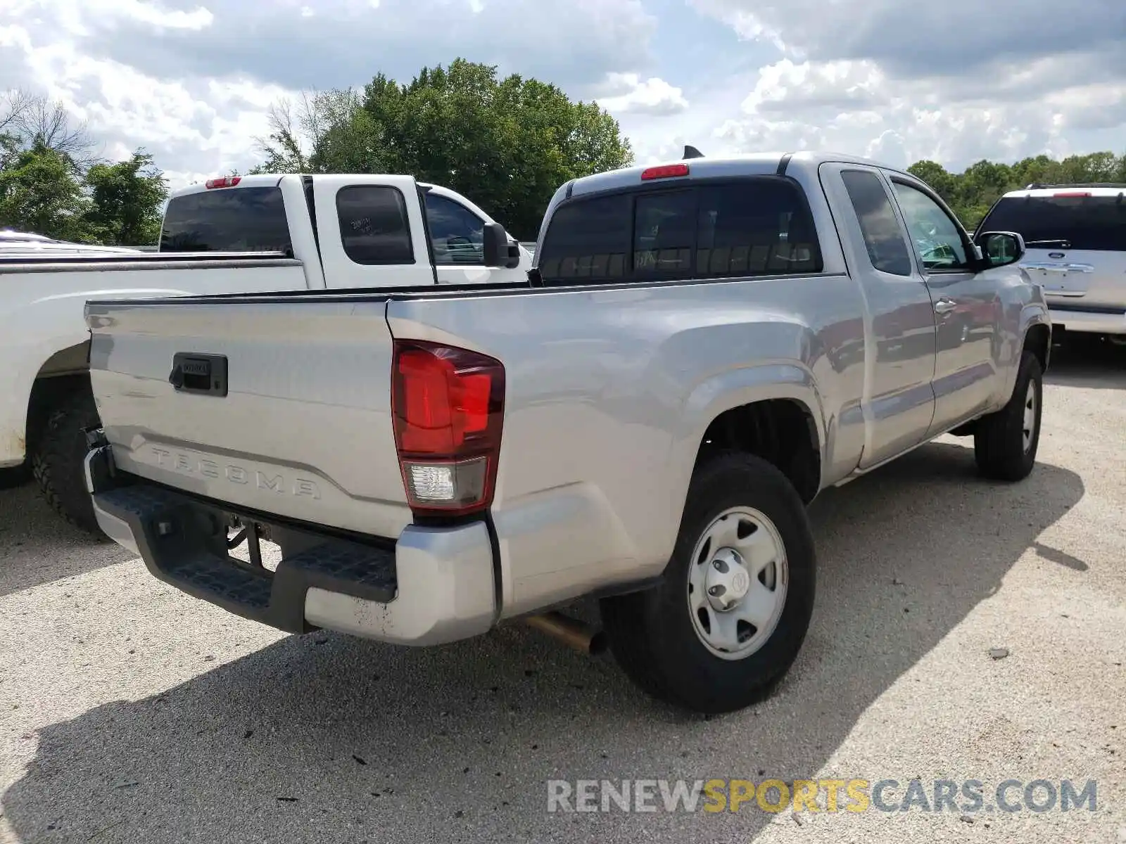 4 Photograph of a damaged car 5TFRX5GN2KX136125 TOYOTA TACOMA 2019