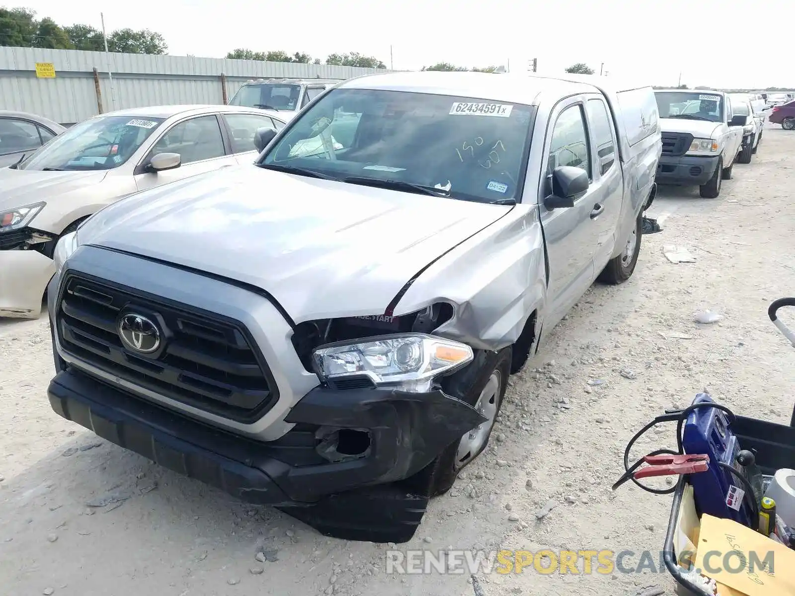 2 Фотография поврежденного автомобиля 5TFRX5GN2KX150607 TOYOTA TACOMA 2019