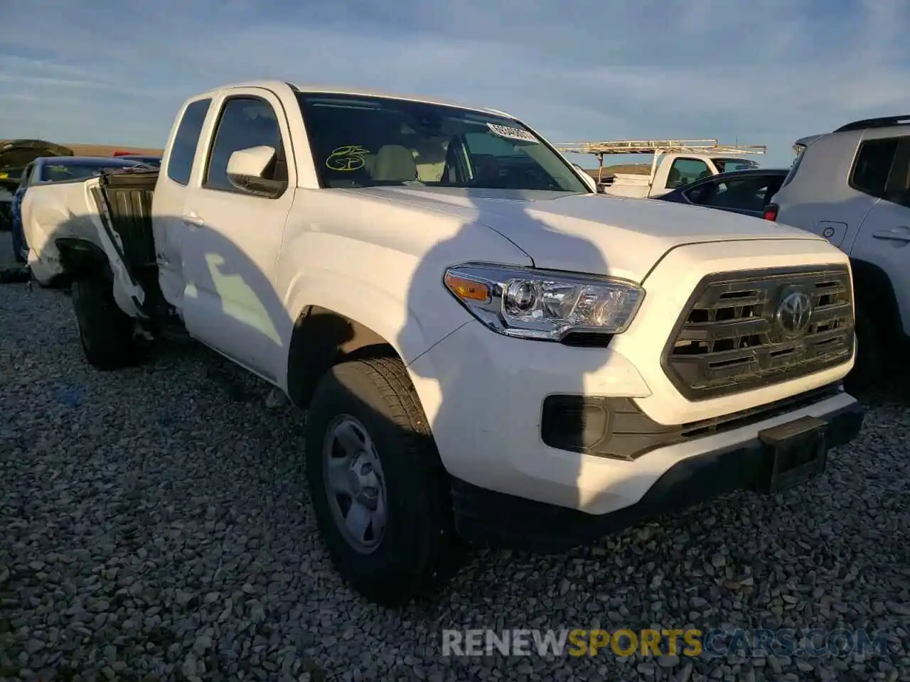 1 Photograph of a damaged car 5TFRX5GN2KX152535 TOYOTA TACOMA 2019