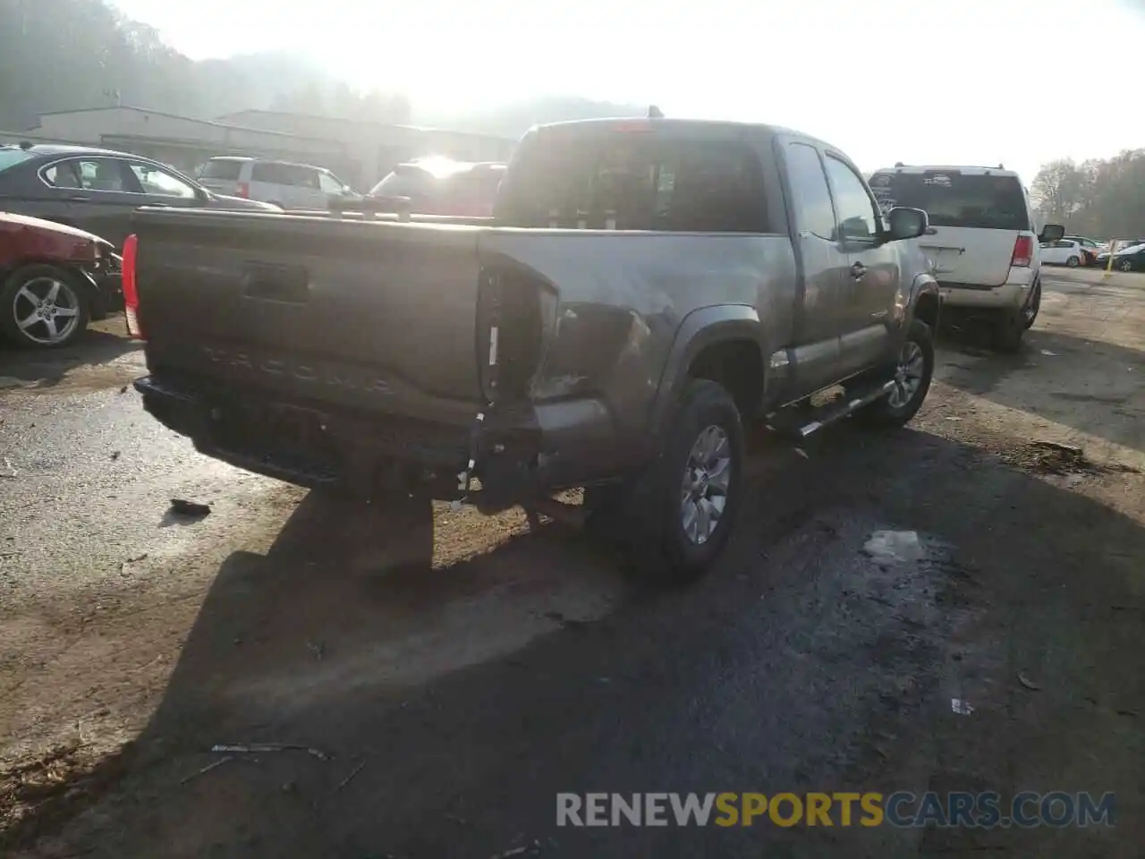 4 Фотография поврежденного автомобиля 5TFRX5GN3KX135467 TOYOTA TACOMA 2019