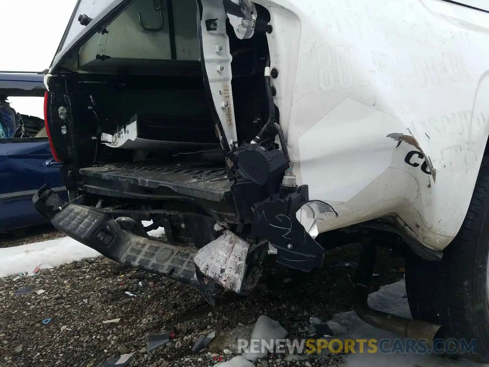 9 Photograph of a damaged car 5TFRX5GN3KX148266 TOYOTA TACOMA 2019