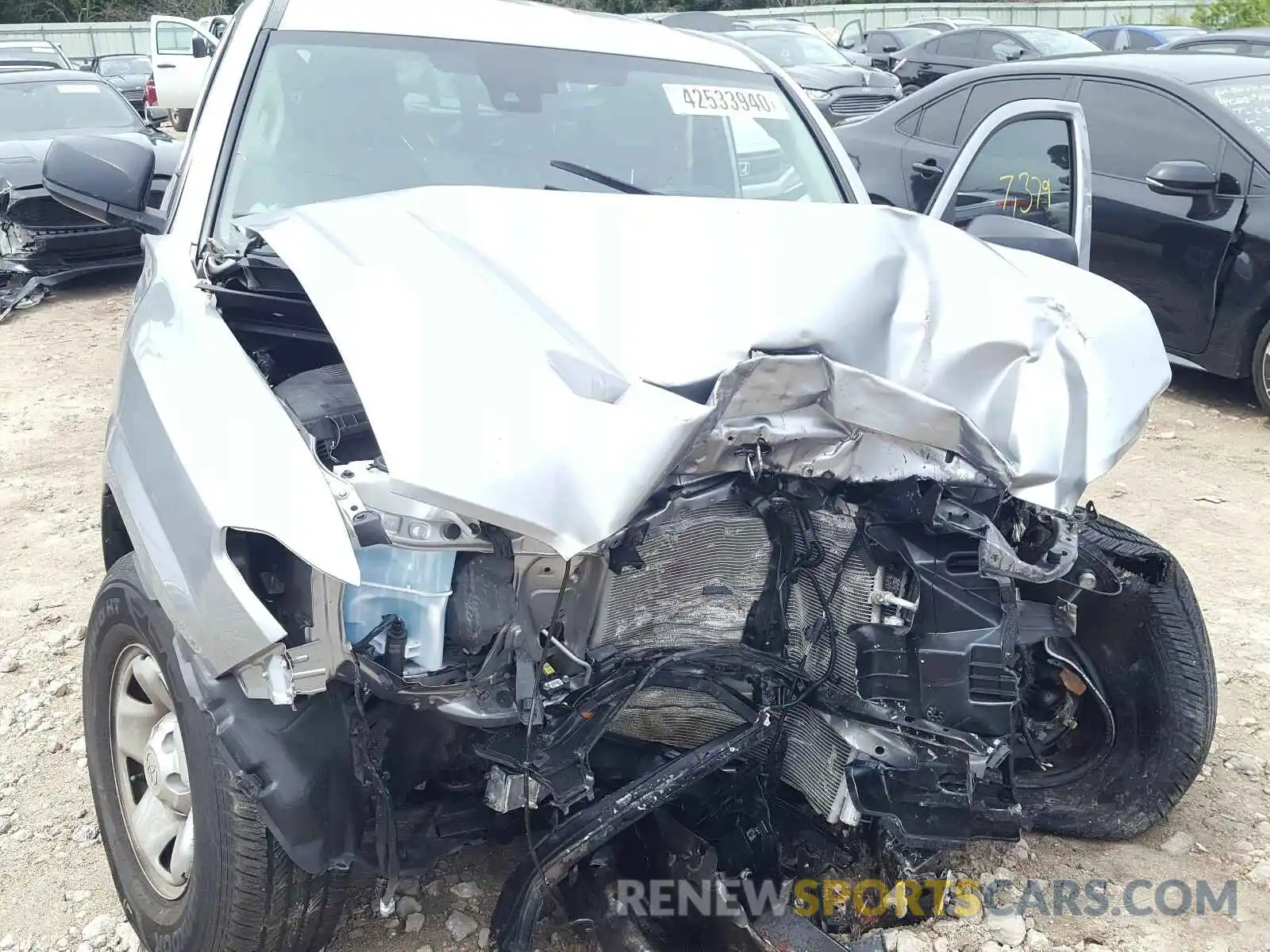 9 Photograph of a damaged car 5TFRX5GN3KX151359 TOYOTA TACOMA 2019