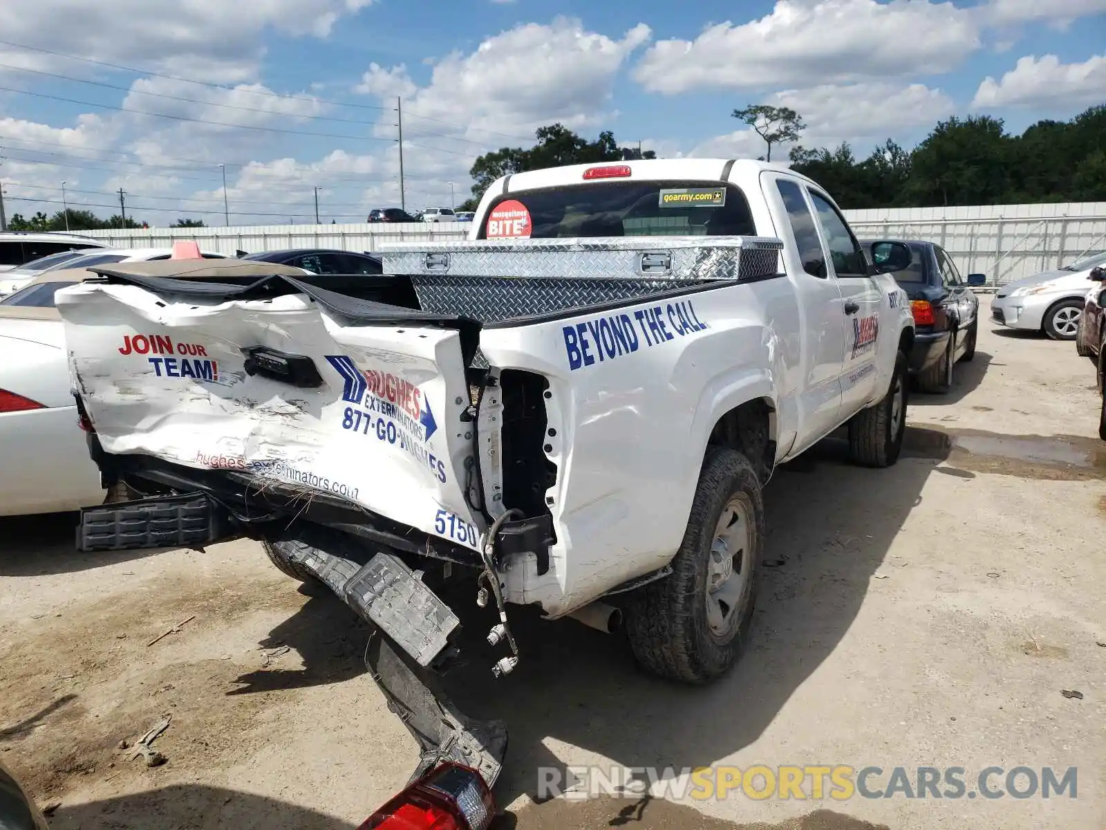 4 Photograph of a damaged car 5TFRX5GN3KX152821 TOYOTA TACOMA 2019