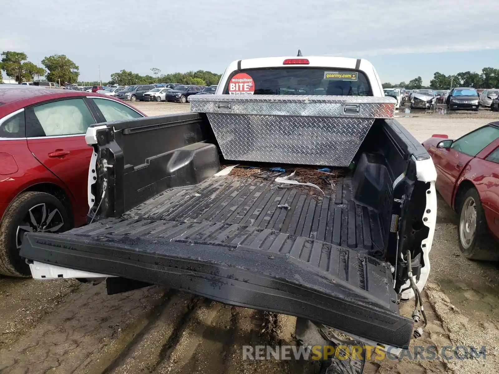 6 Photograph of a damaged car 5TFRX5GN3KX152821 TOYOTA TACOMA 2019