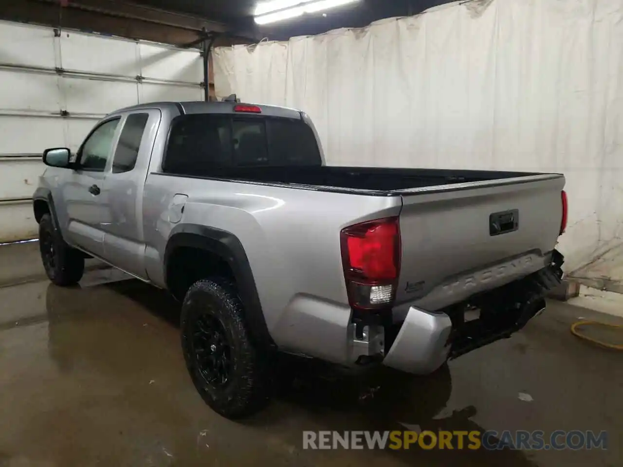 3 Photograph of a damaged car 5TFRX5GN4KX131766 TOYOTA TACOMA 2019