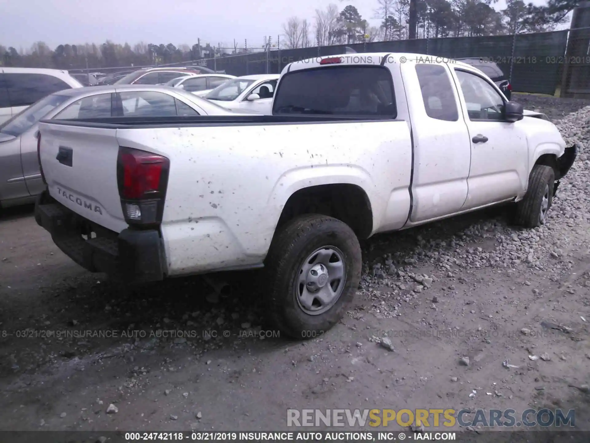 4 Photograph of a damaged car 5TFRX5GN4KX138085 TOYOTA TACOMA 2019