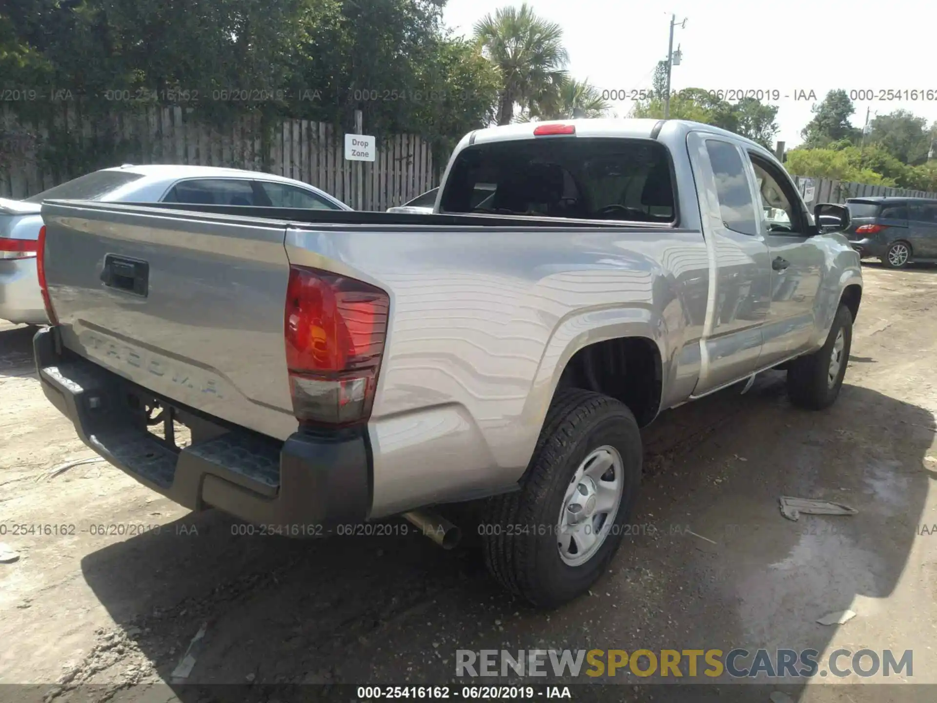 4 Фотография поврежденного автомобиля 5TFRX5GN4KX139642 TOYOTA TACOMA 2019