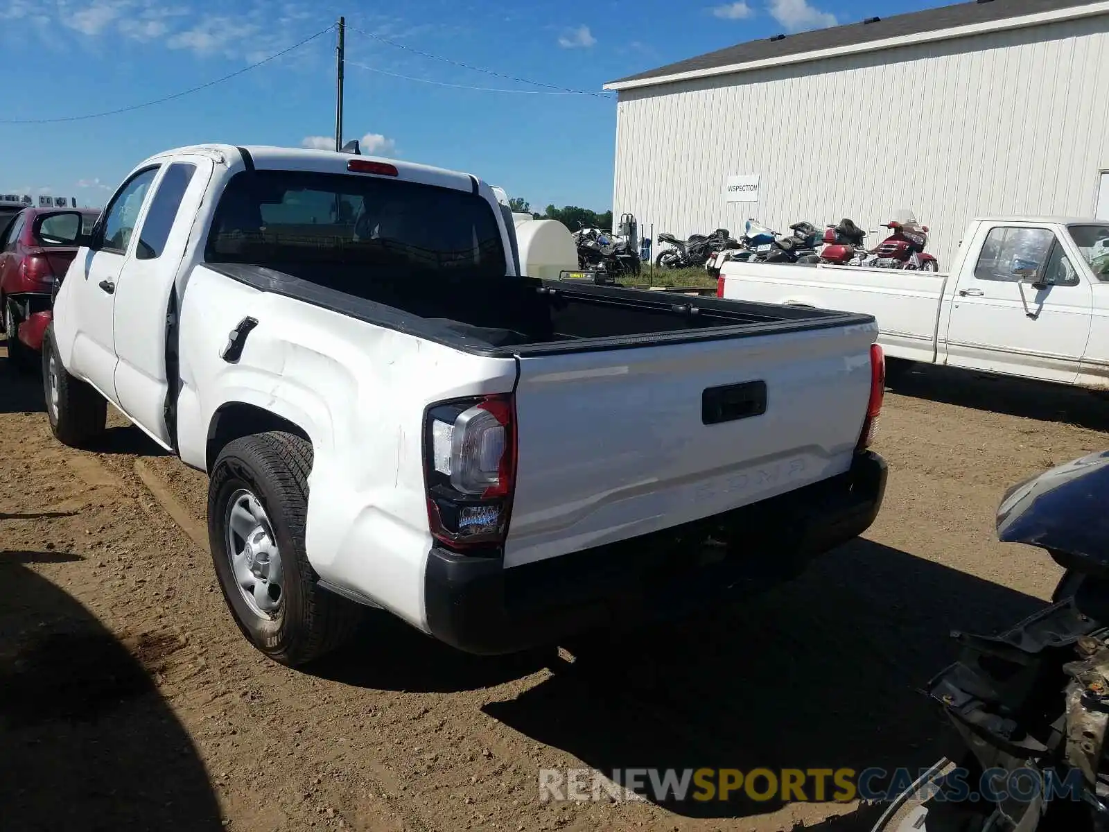 3 Photograph of a damaged car 5TFRX5GN4KX142184 TOYOTA TACOMA 2019