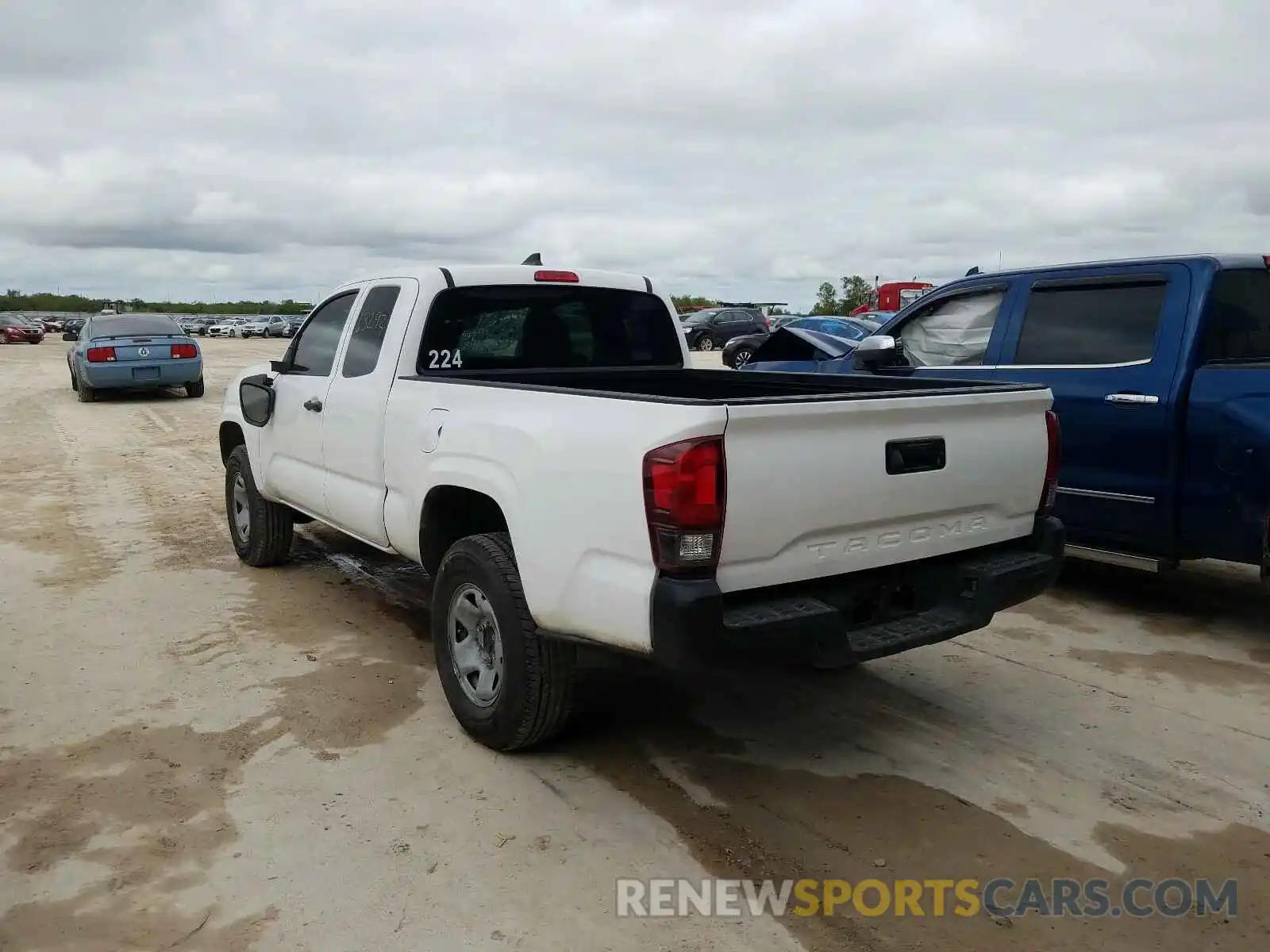 3 Photograph of a damaged car 5TFRX5GN4KX156490 TOYOTA TACOMA 2019