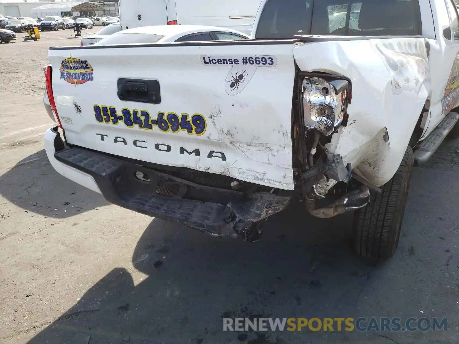 9 Photograph of a damaged car 5TFRX5GN4KX160703 TOYOTA TACOMA 2019