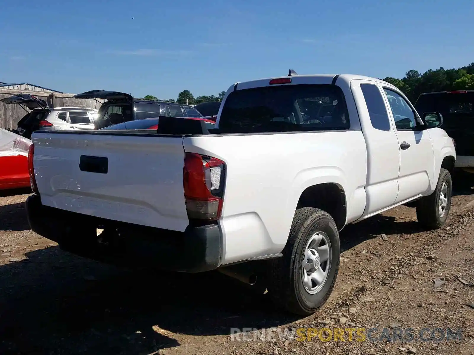 4 Photograph of a damaged car 5TFRX5GN4KX160832 TOYOTA TACOMA 2019