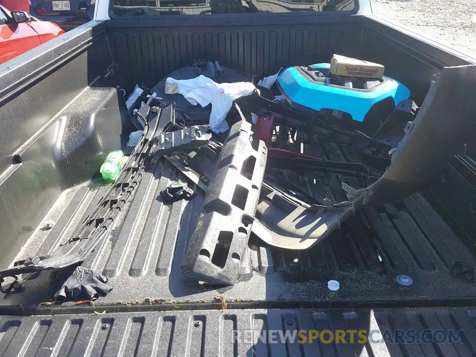 6 Photograph of a damaged car 5TFRX5GN4KX160832 TOYOTA TACOMA 2019