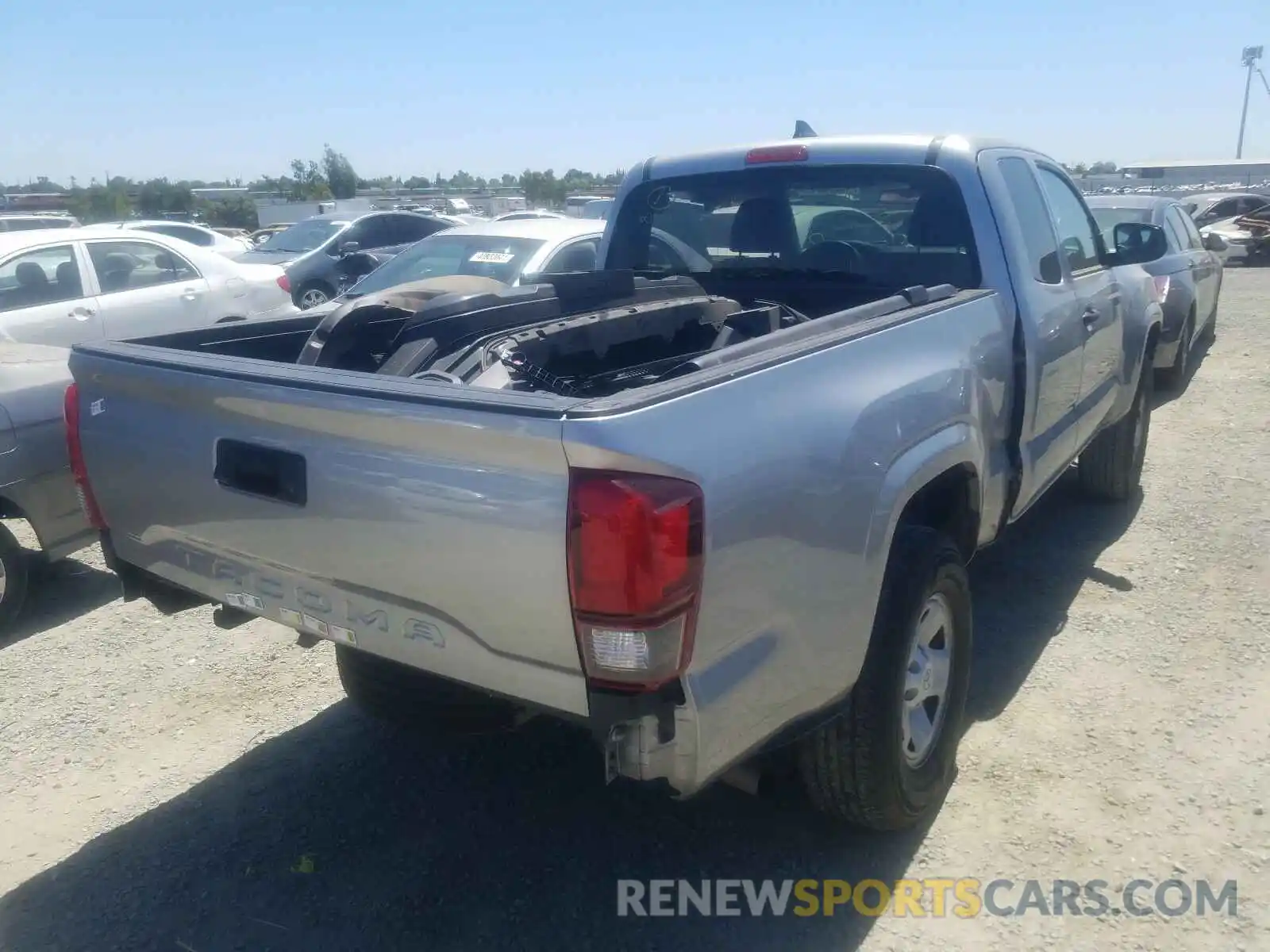 4 Photograph of a damaged car 5TFRX5GN4KX165013 TOYOTA TACOMA 2019