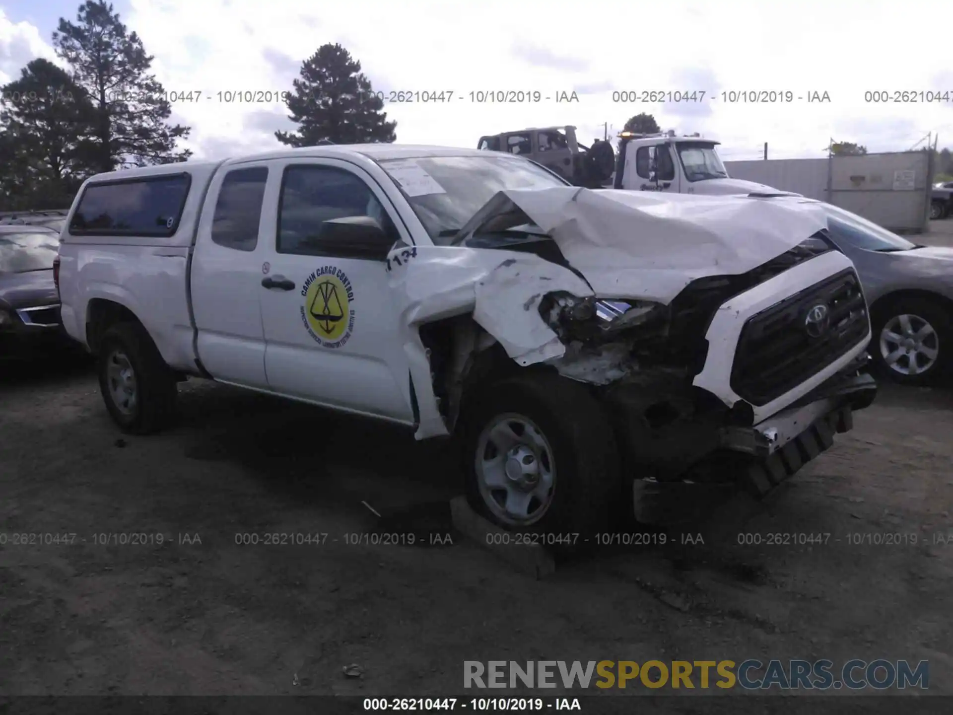 1 Photograph of a damaged car 5TFRX5GN5KX133008 TOYOTA TACOMA 2019