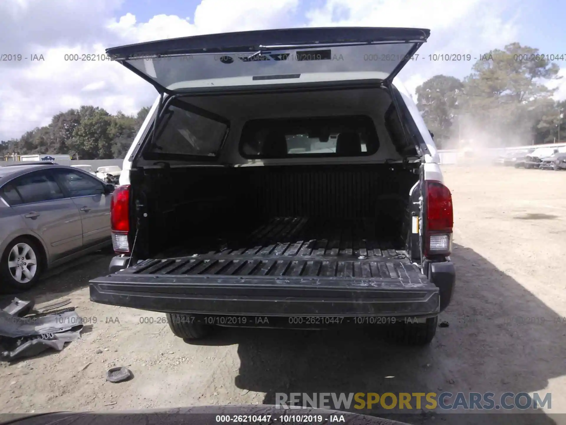 8 Photograph of a damaged car 5TFRX5GN5KX133008 TOYOTA TACOMA 2019