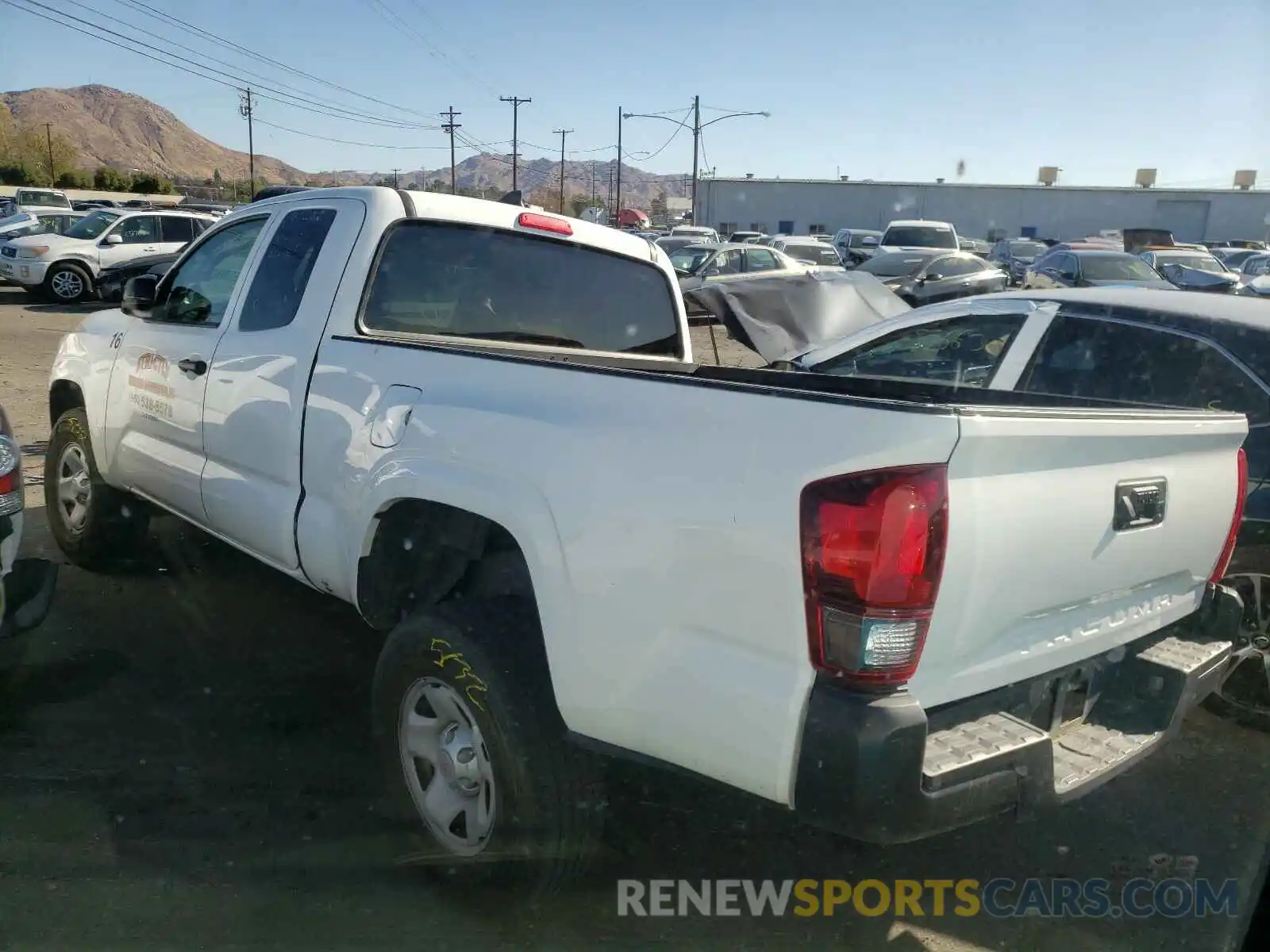 3 Photograph of a damaged car 5TFRX5GN5KX144218 TOYOTA TACOMA 2019