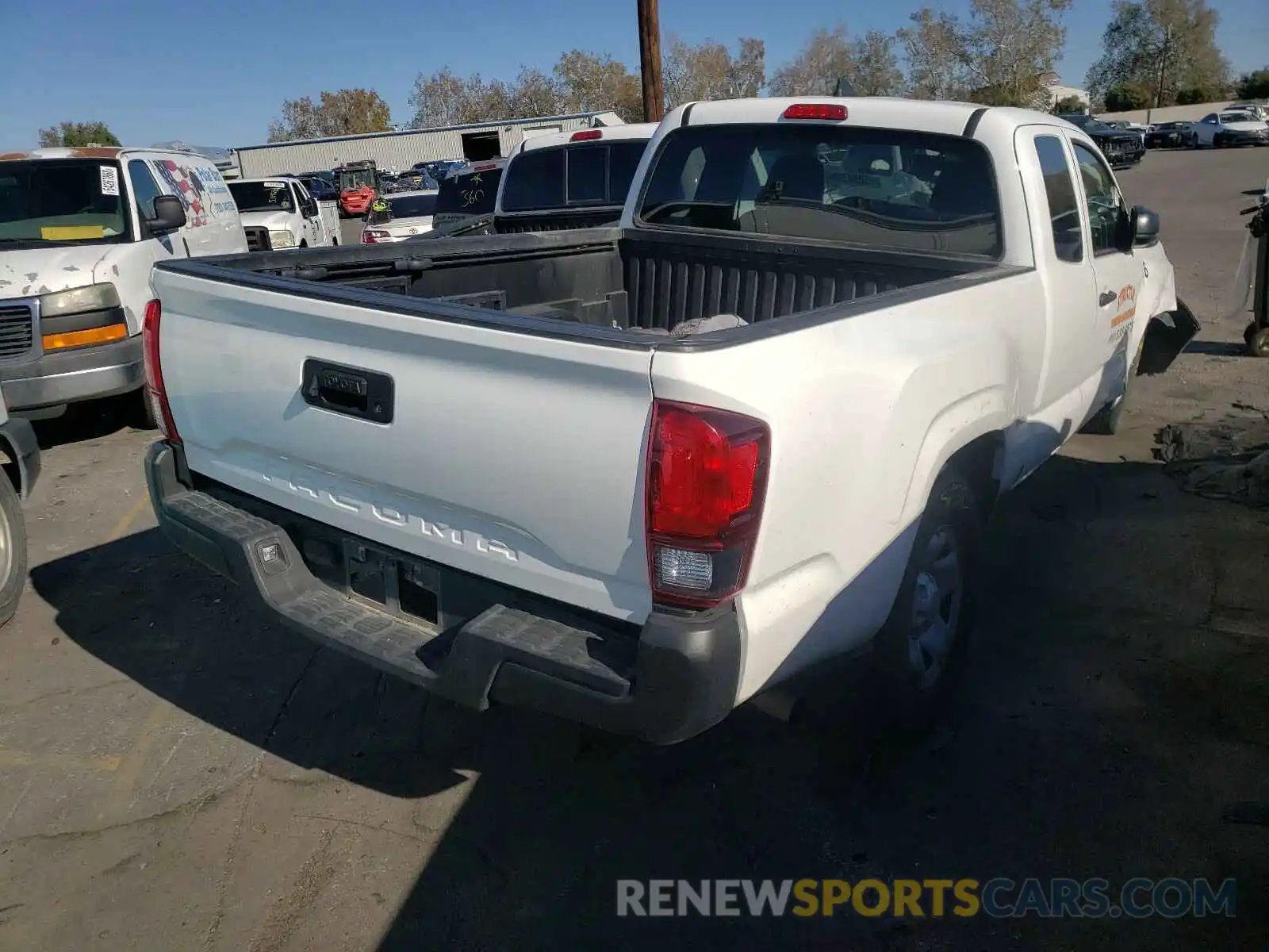 4 Photograph of a damaged car 5TFRX5GN5KX144218 TOYOTA TACOMA 2019