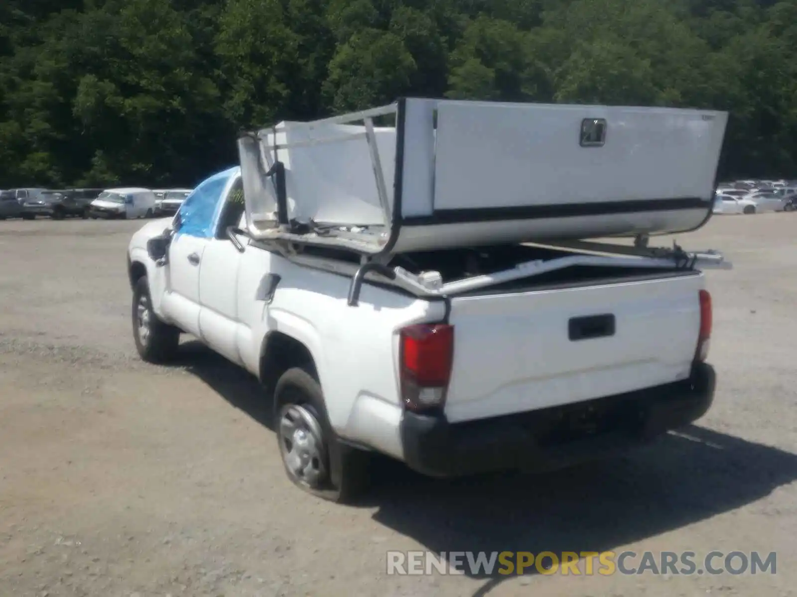 3 Photograph of a damaged car 5TFRX5GN5KX150455 TOYOTA TACOMA 2019