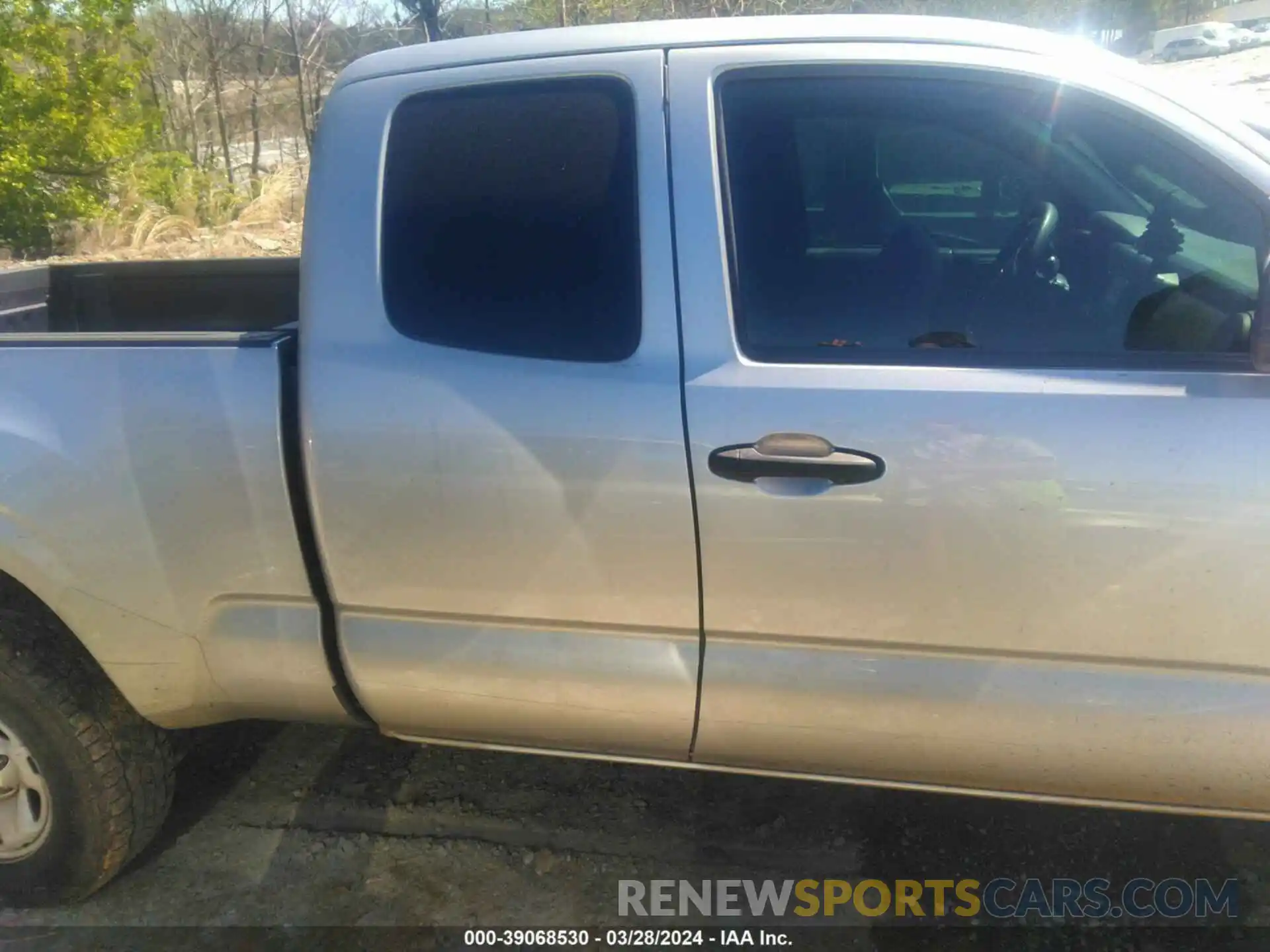 12 Photograph of a damaged car 5TFRX5GN5KX151945 TOYOTA TACOMA 2019