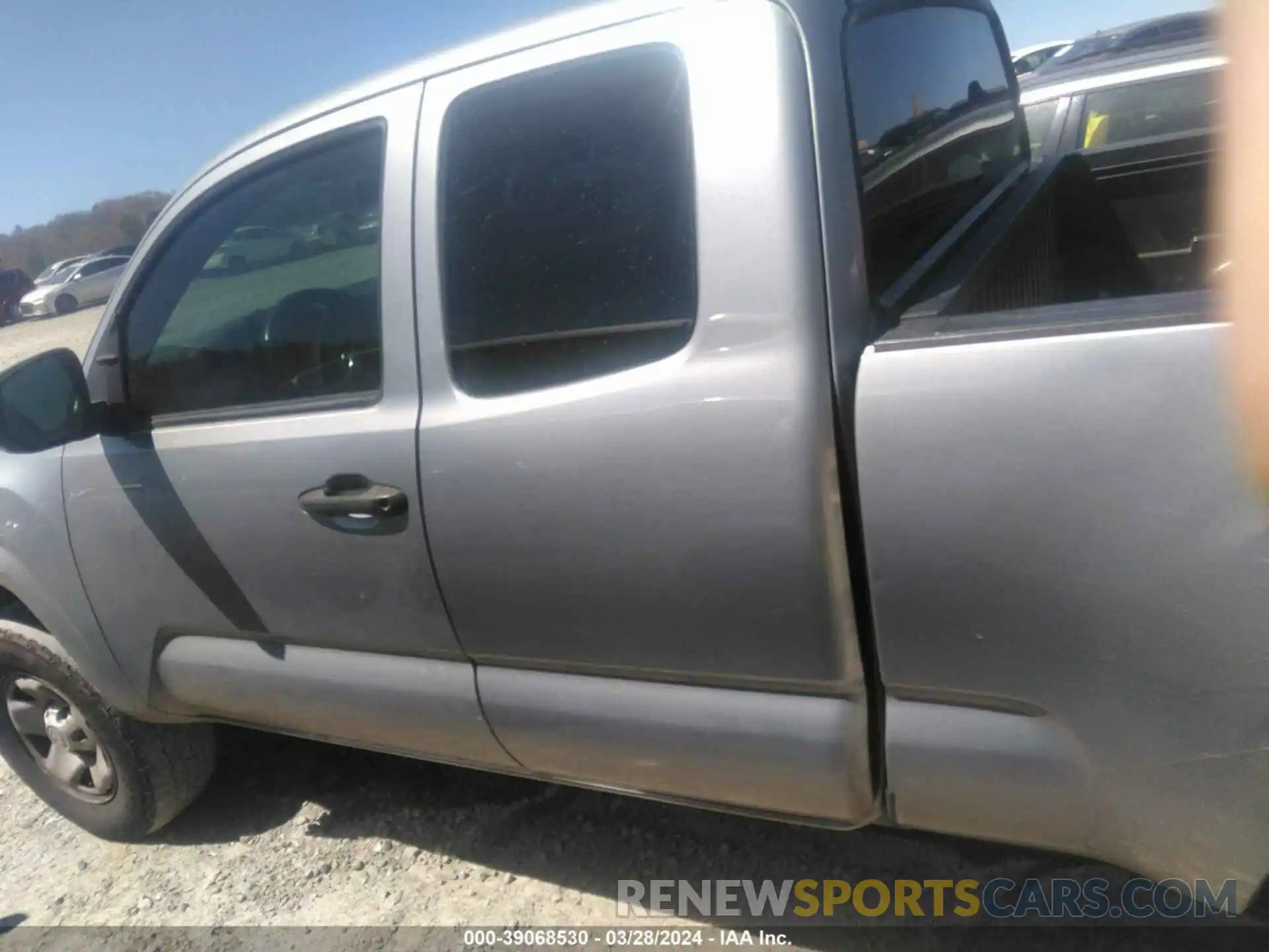 13 Photograph of a damaged car 5TFRX5GN5KX151945 TOYOTA TACOMA 2019