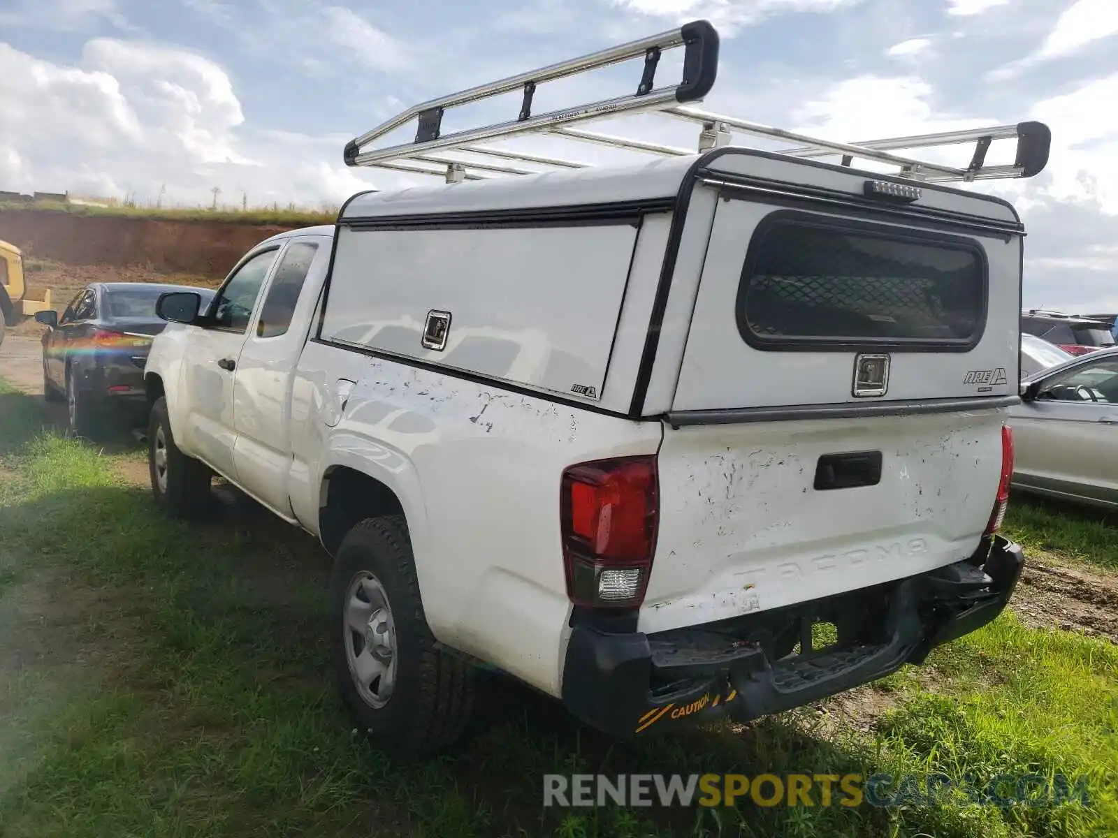 3 Photograph of a damaged car 5TFRX5GN5KX154926 TOYOTA TACOMA 2019