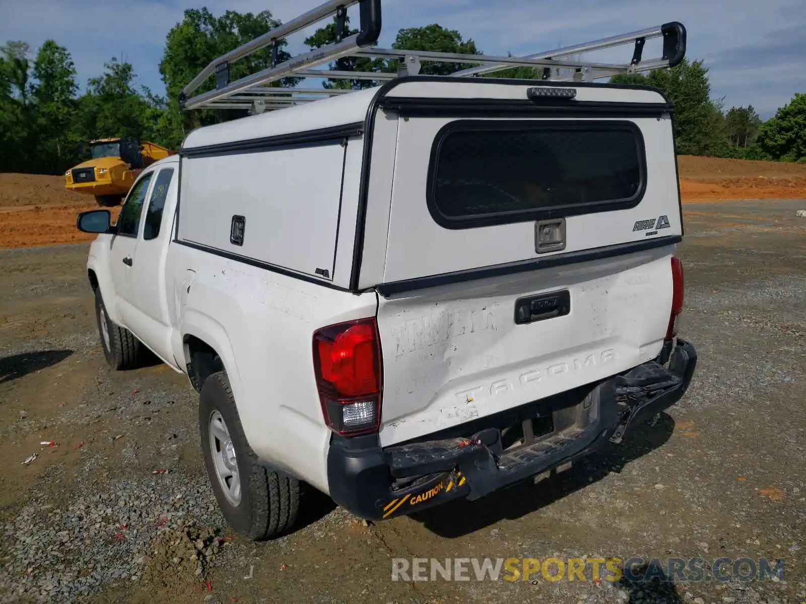 9 Photograph of a damaged car 5TFRX5GN5KX154926 TOYOTA TACOMA 2019