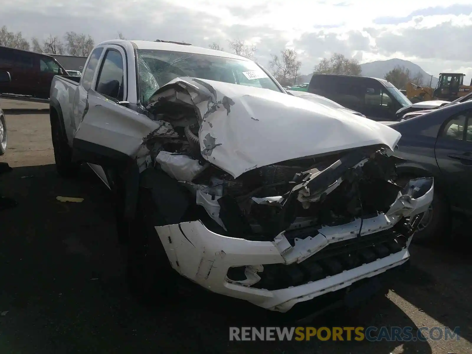 1 Photograph of a damaged car 5TFRX5GN5KX159947 TOYOTA TACOMA 2019