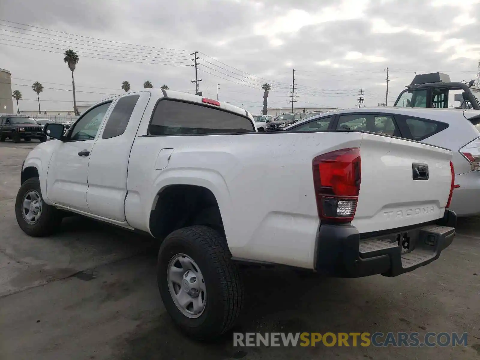 3 Photograph of a damaged car 5TFRX5GN5KX163786 TOYOTA TACOMA 2019