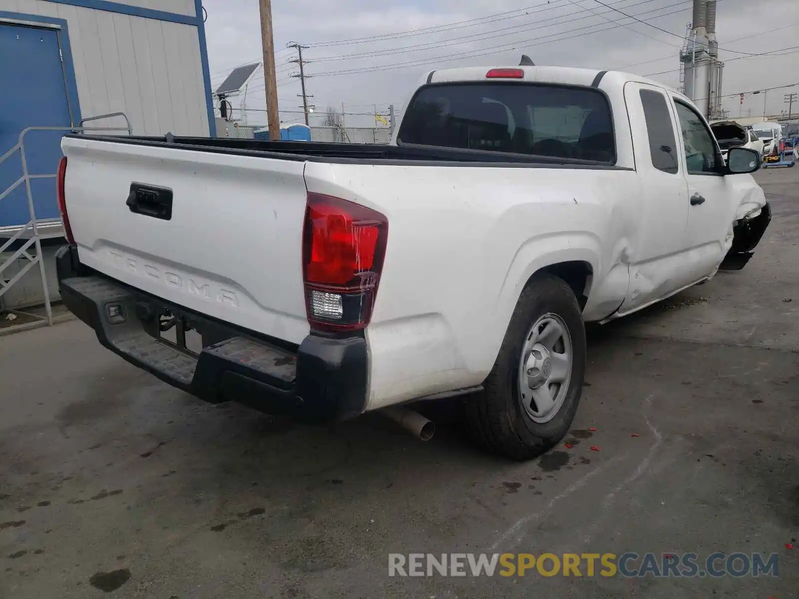 4 Photograph of a damaged car 5TFRX5GN5KX163786 TOYOTA TACOMA 2019