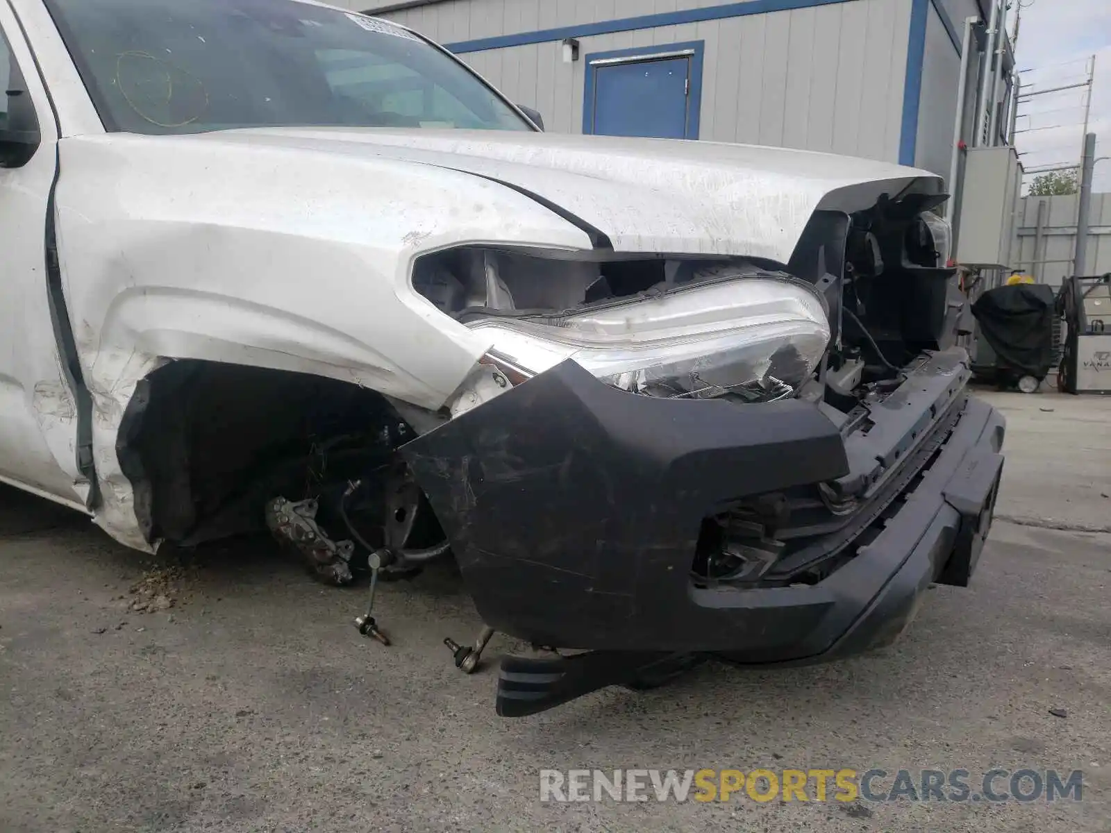 9 Photograph of a damaged car 5TFRX5GN5KX163786 TOYOTA TACOMA 2019