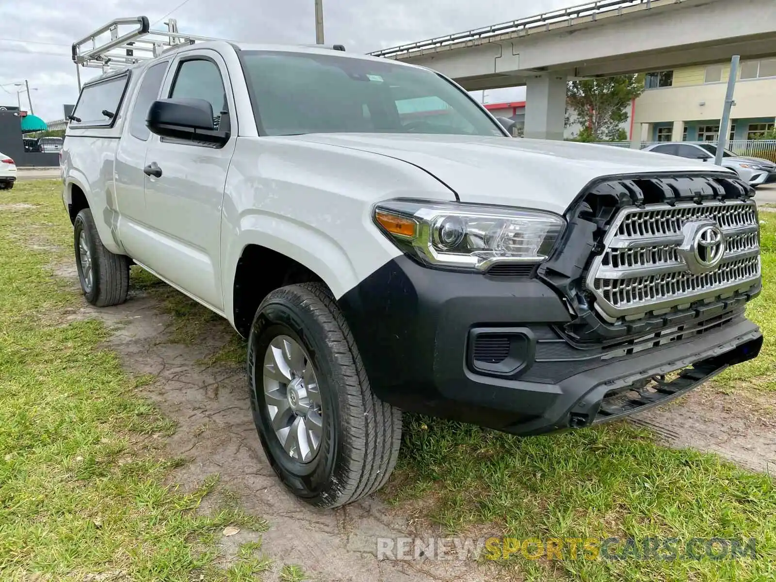 1 Фотография поврежденного автомобиля 5TFRX5GN6KX144521 TOYOTA TACOMA 2019