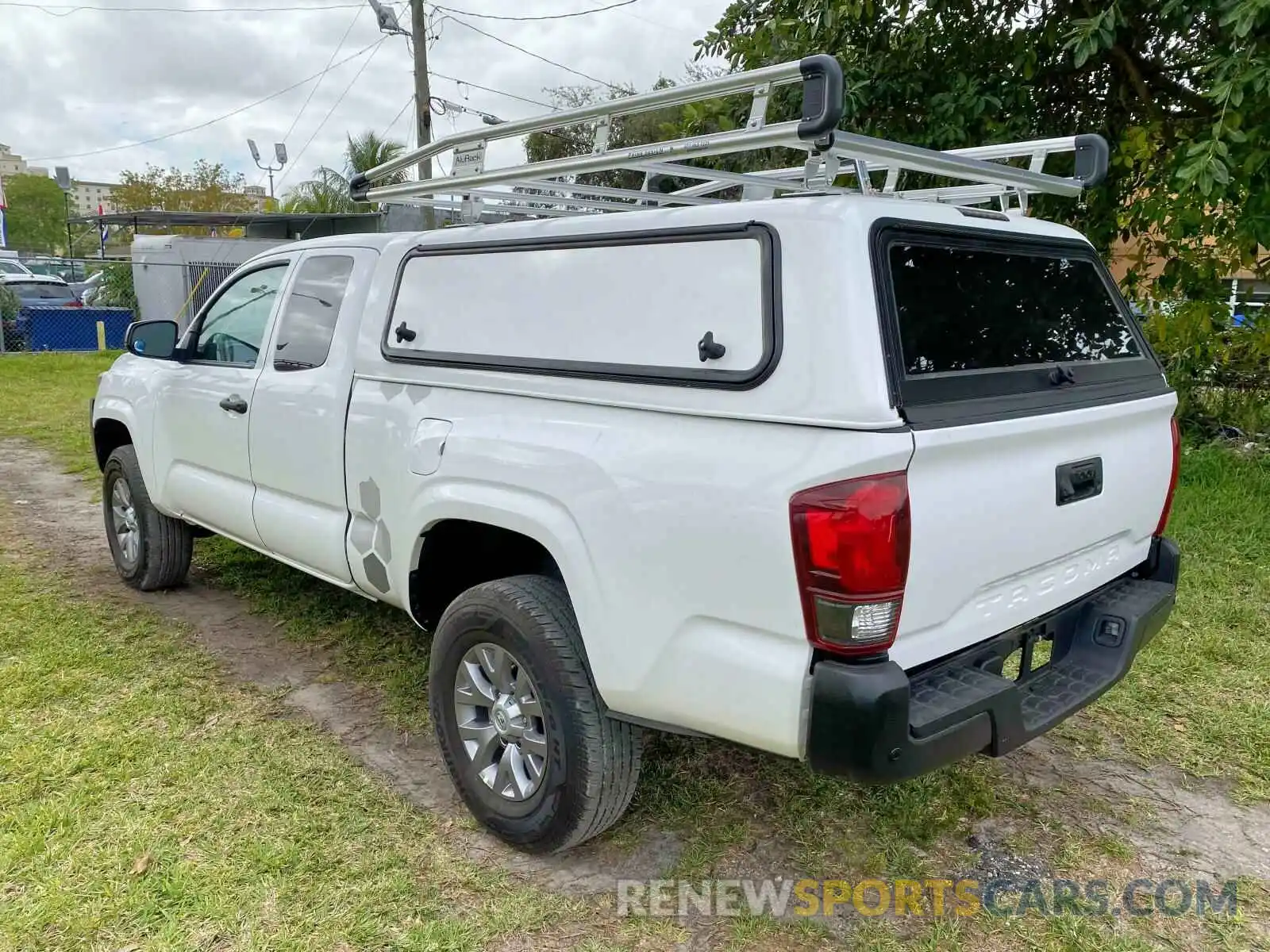 3 Фотография поврежденного автомобиля 5TFRX5GN6KX144521 TOYOTA TACOMA 2019