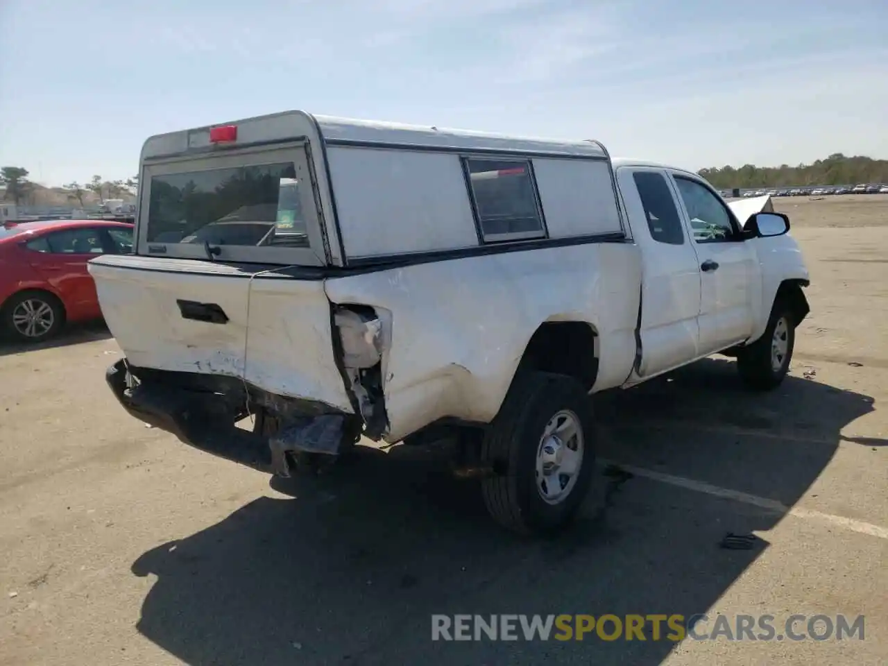 4 Photograph of a damaged car 5TFRX5GN6KX146284 TOYOTA TACOMA 2019