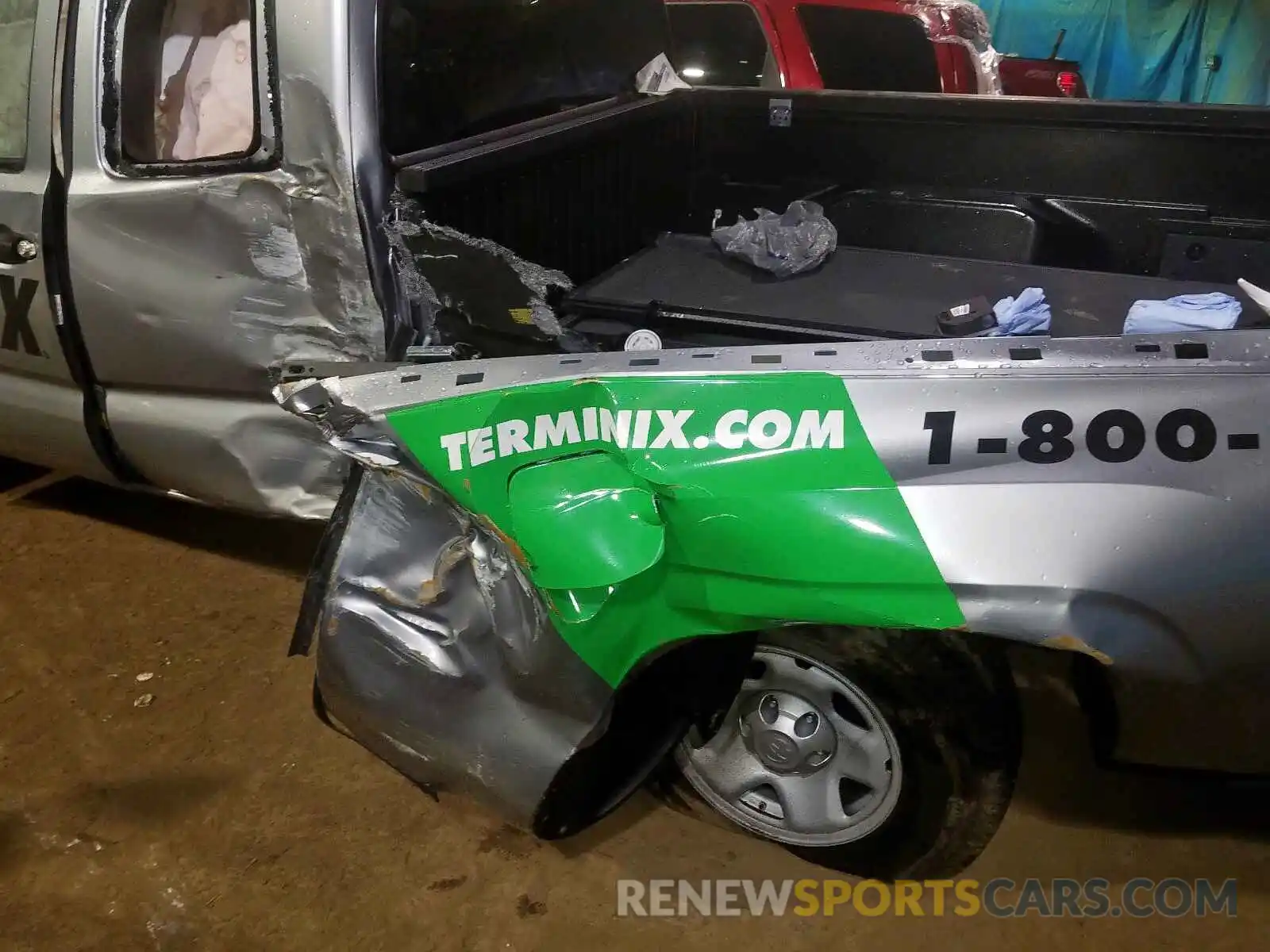 10 Photograph of a damaged car 5TFRX5GN6KX149167 TOYOTA TACOMA 2019