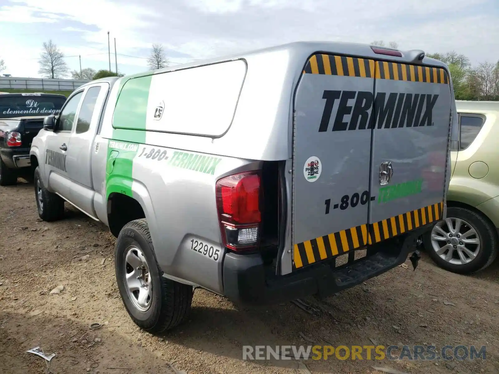 3 Photograph of a damaged car 5TFRX5GN6KX150545 TOYOTA TACOMA 2019