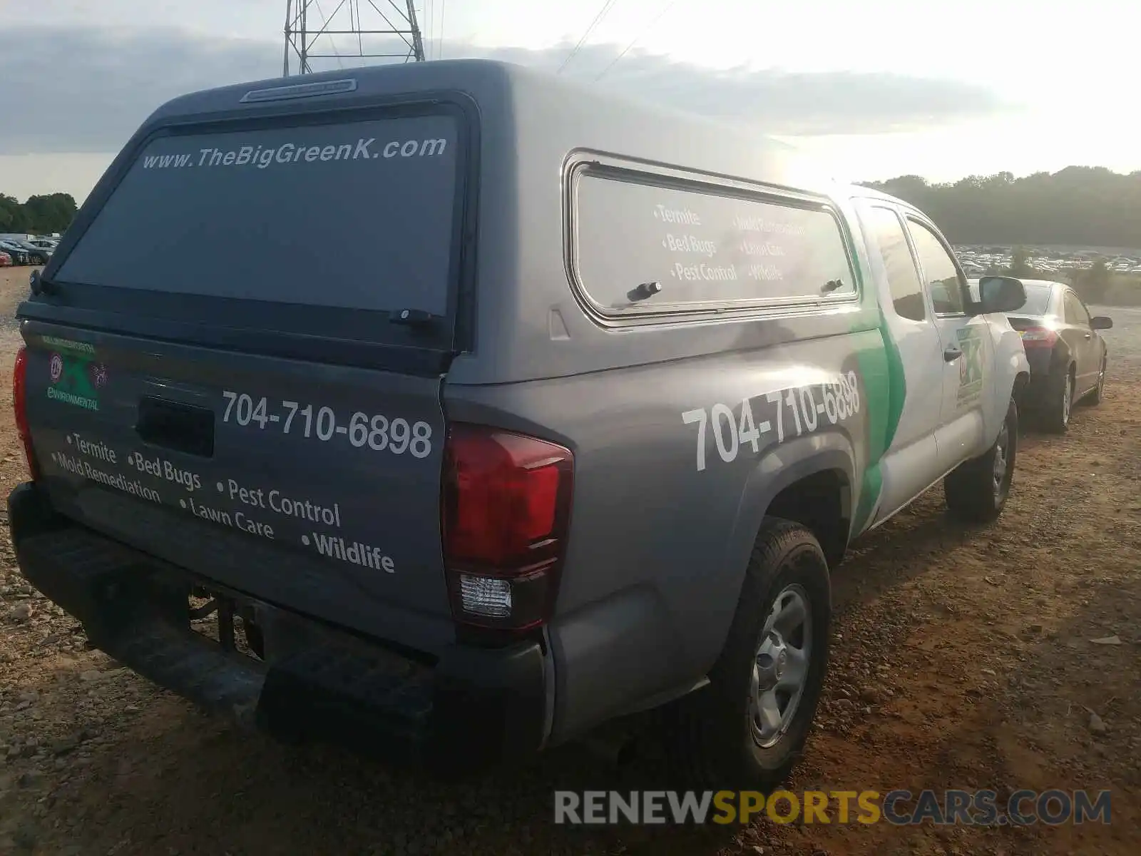 4 Photograph of a damaged car 5TFRX5GN6KX161044 TOYOTA TACOMA 2019