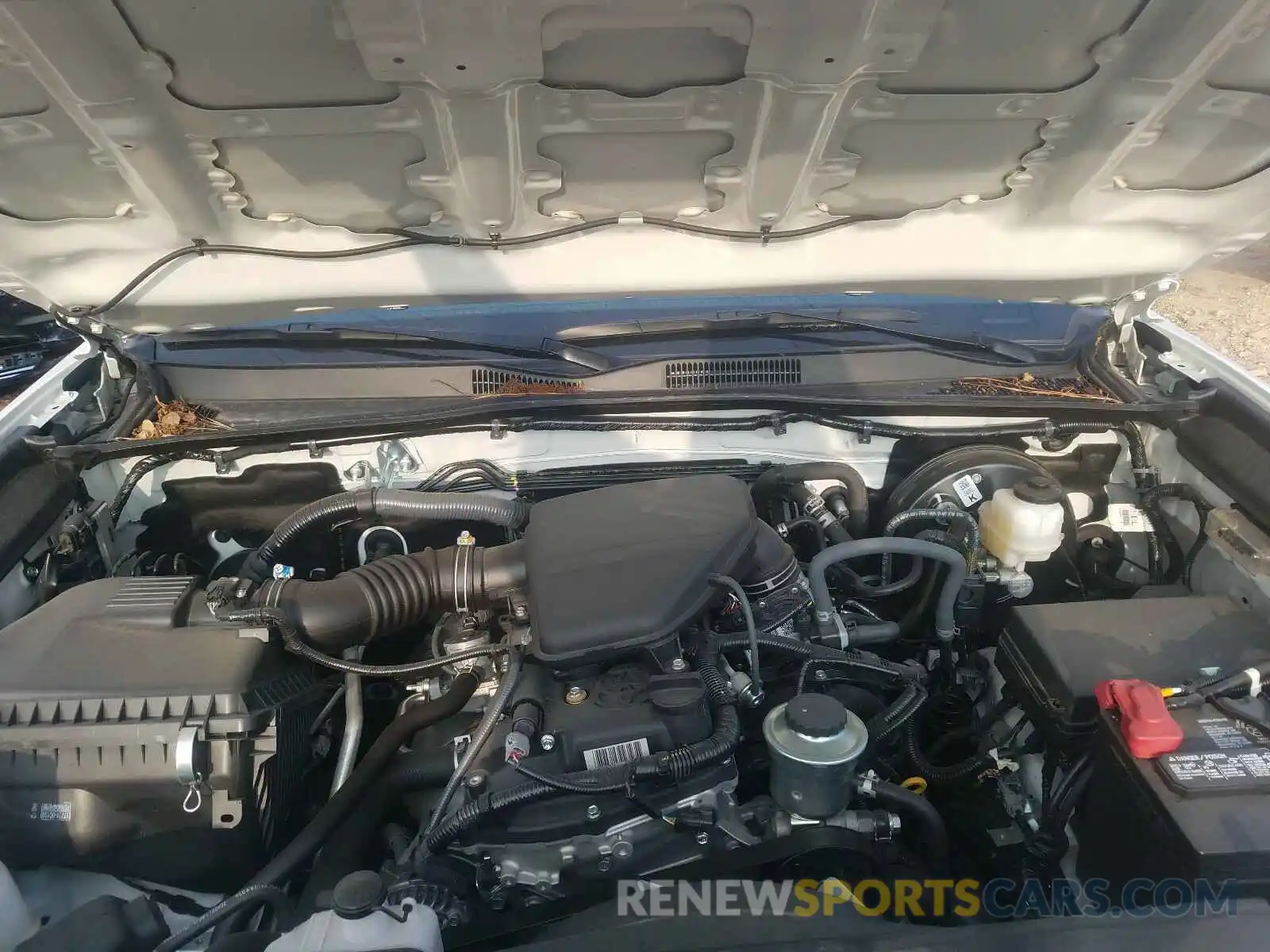 7 Photograph of a damaged car 5TFRX5GN6KX161044 TOYOTA TACOMA 2019