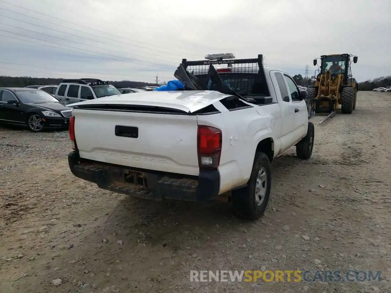 4 Photograph of a damaged car 5TFRX5GN6KX164512 TOYOTA TACOMA 2019