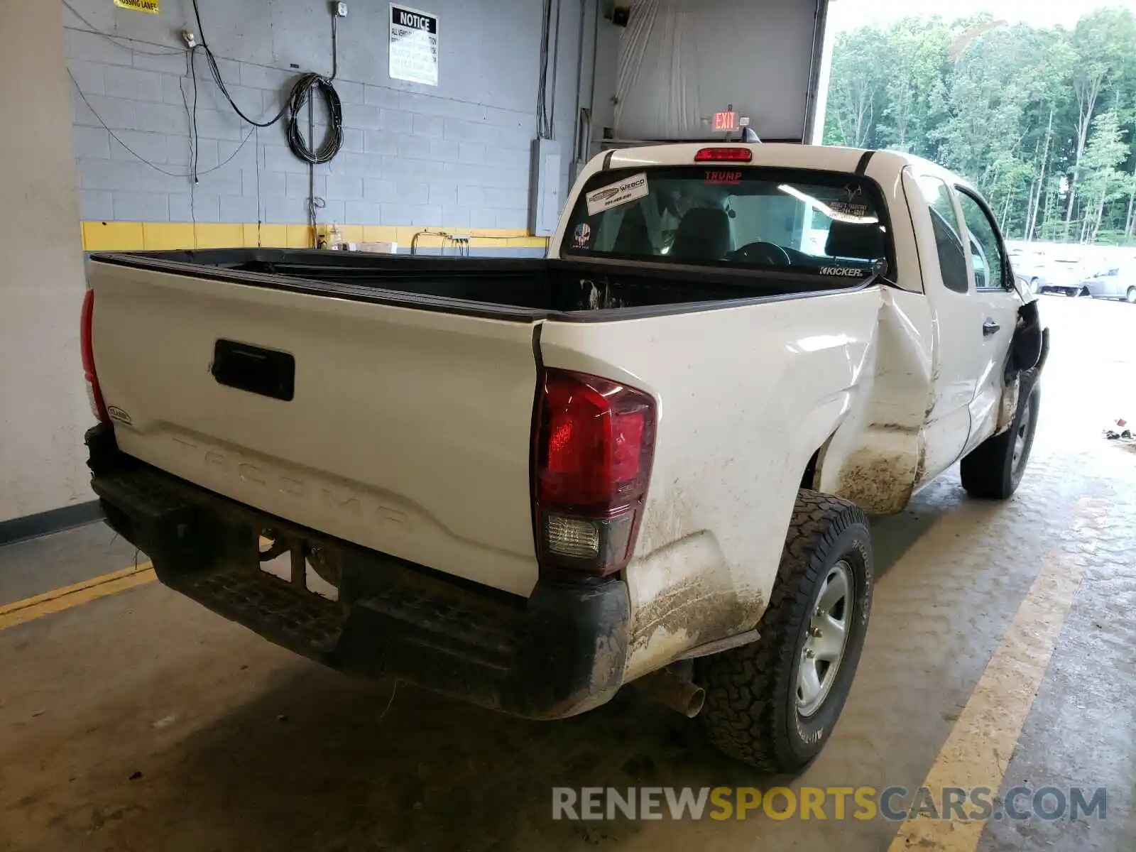 4 Photograph of a damaged car 5TFRX5GN7JX129475 TOYOTA TACOMA 2019