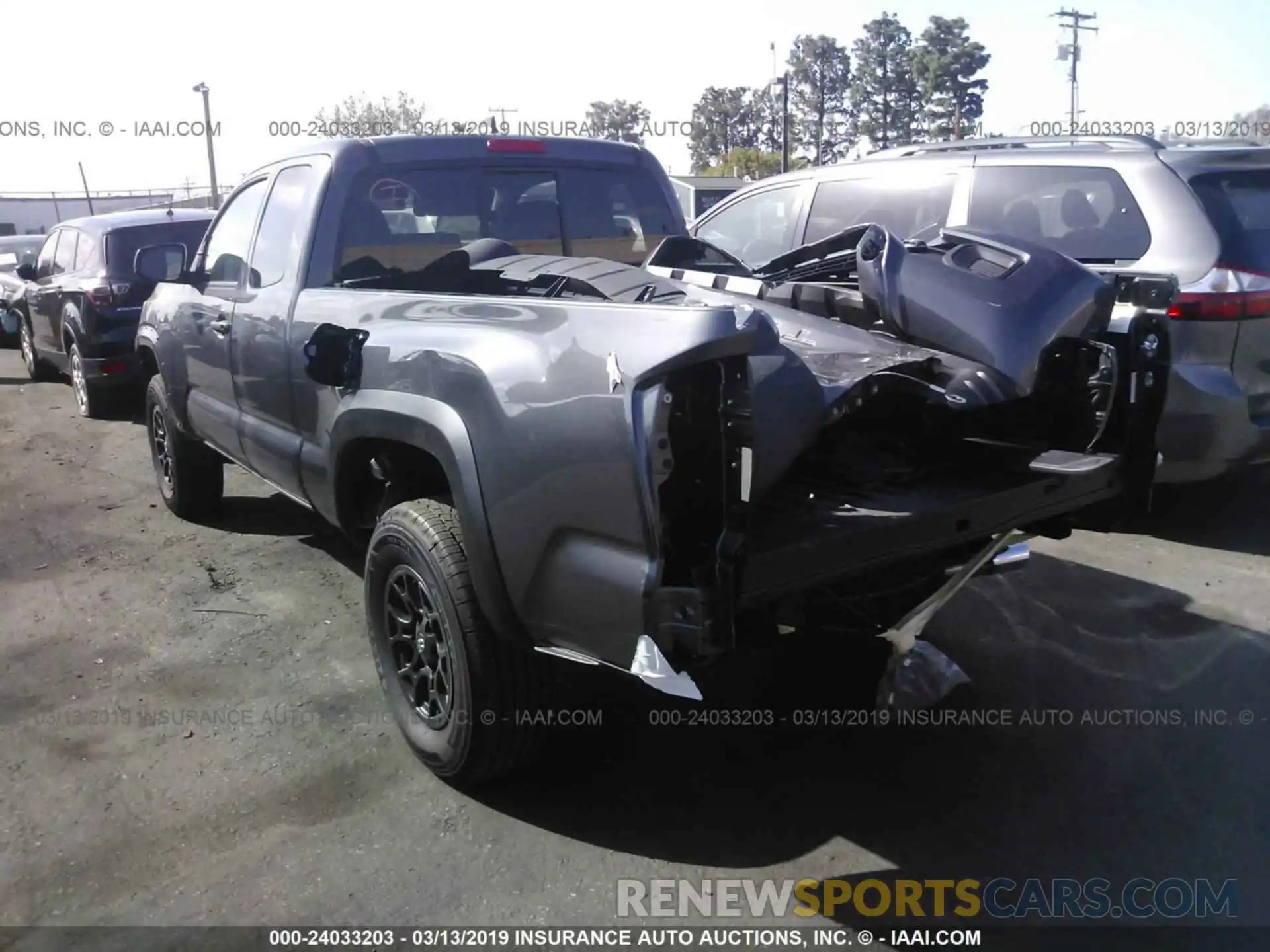 3 Фотография поврежденного автомобиля 5TFRX5GN7KX135777 TOYOTA TACOMA 2019