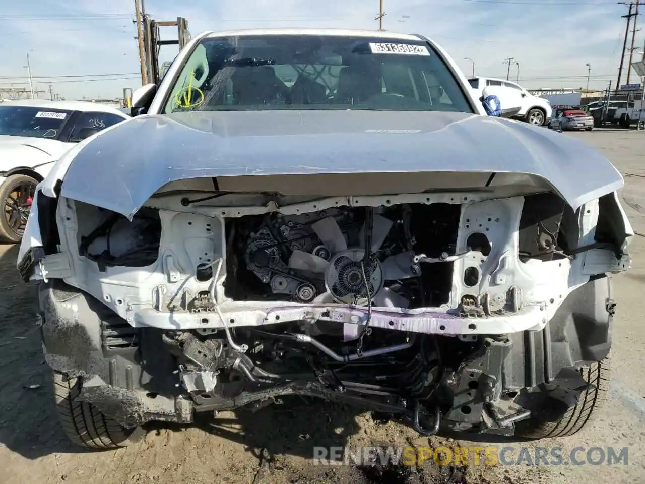 5 Photograph of a damaged car 5TFRX5GN7KX142230 TOYOTA TACOMA 2019