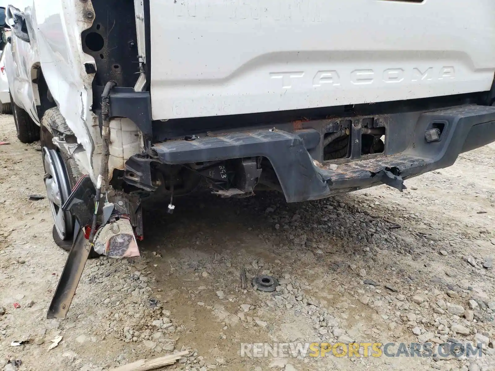 9 Photograph of a damaged car 5TFRX5GN7KX145094 TOYOTA TACOMA 2019