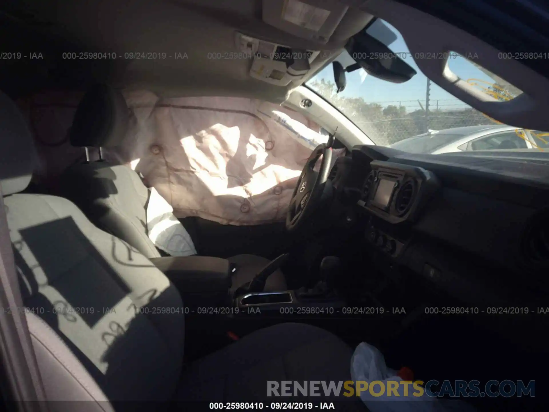 5 Photograph of a damaged car 5TFRX5GN7KX147671 TOYOTA TACOMA 2019