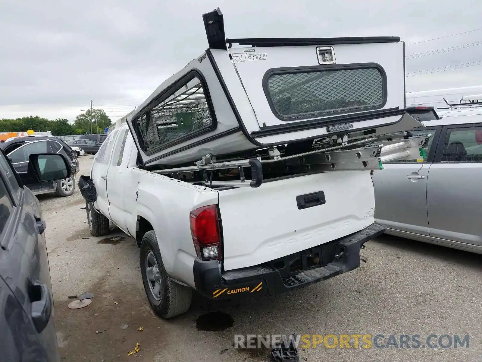 3 Photograph of a damaged car 5TFRX5GN7KX154491 TOYOTA TACOMA 2019