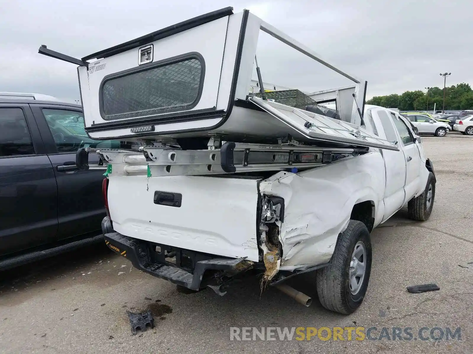 4 Photograph of a damaged car 5TFRX5GN7KX154491 TOYOTA TACOMA 2019