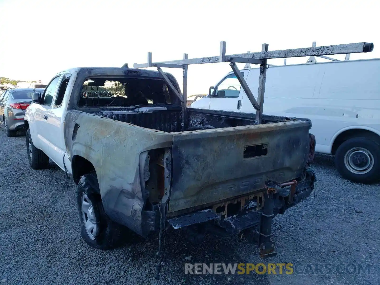 3 Photograph of a damaged car 5TFRX5GN7KX164969 TOYOTA TACOMA 2019