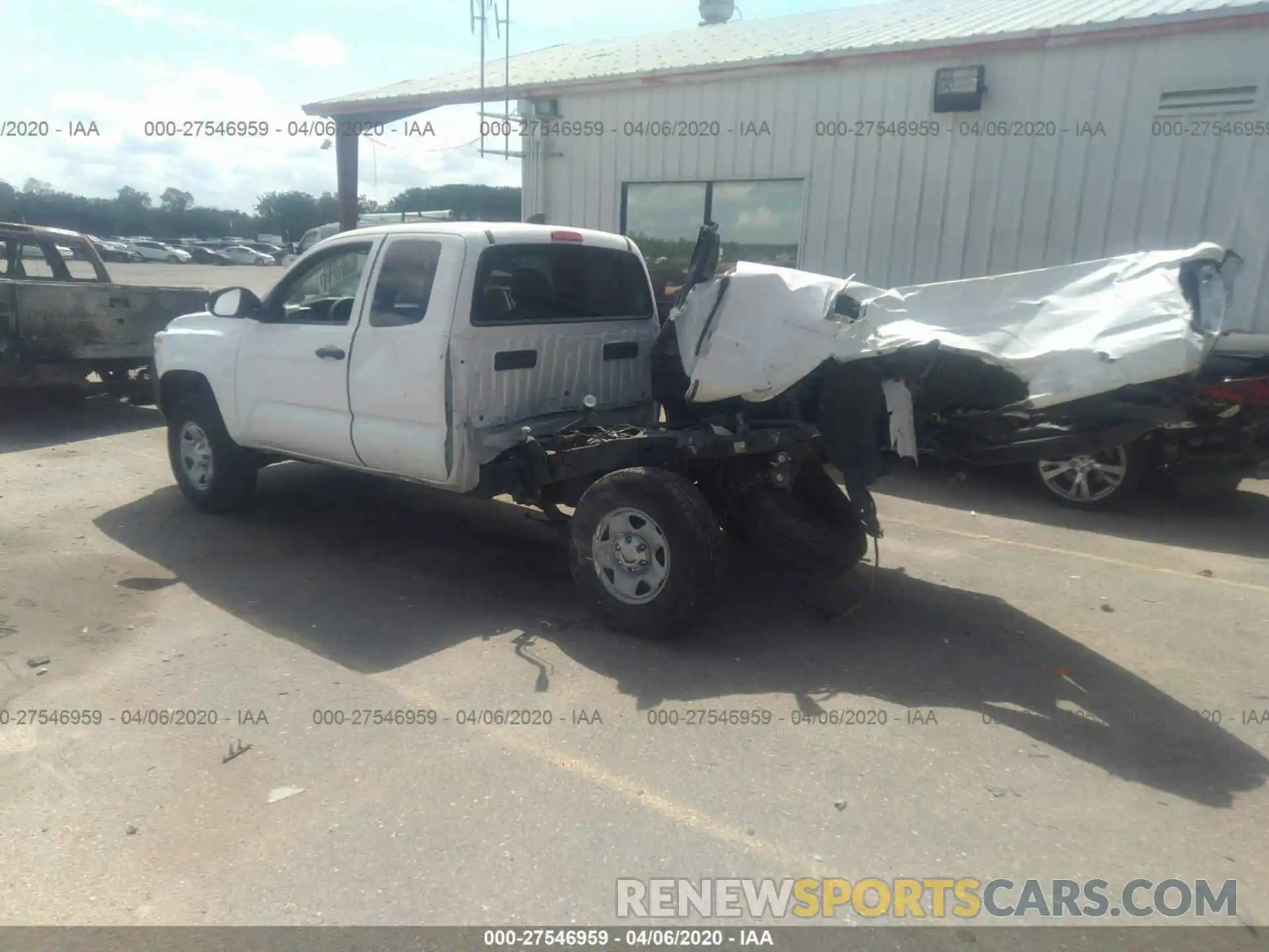 3 Photograph of a damaged car 5TFRX5GN8KX132435 TOYOTA TACOMA 2019